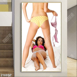 Tranh hai cô nàng gợi cảm treo tường spa
