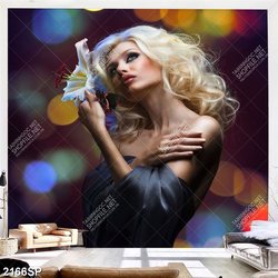 Tranh gái tóc vàng gợi cảm treo spa