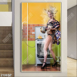 Tranh nghệ thuật cô nàng mặc bikini bưng nồi inox