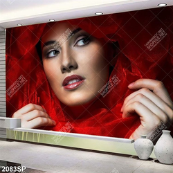 Tranh spa cô gái xinh đẹp quàng khăn đỏ