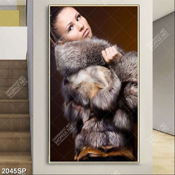 Tranh canvas treo spa cô gái mặc áo lông
