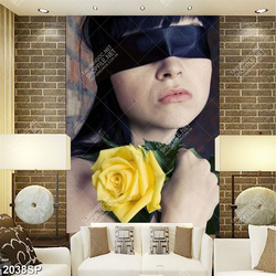 Tranh spa cô gái với chiếc khăn đen che đôi mắt