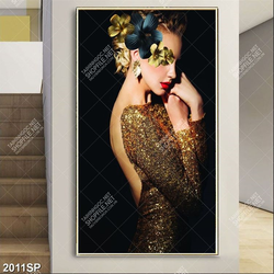 Tranh spa cô gái với chiếc váy vàng óng ánh khoe lưng trần file psd