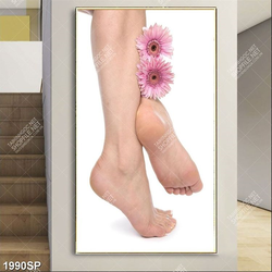 Tranh spa bông hoa gắn trên chân
