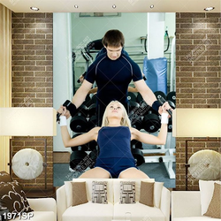 Tranh spa cô gái tập gym