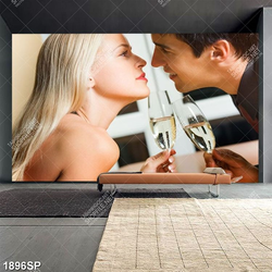 Tranh spa cặp đôi uống rượu vang tình càm