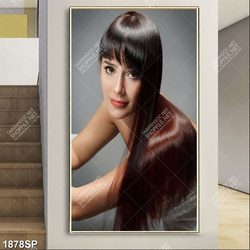 Tranh spa cô gái xinh đẹp với mái tóc che vai trần