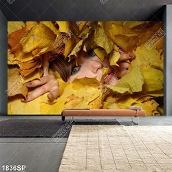 Tranh cô gái ẩn sau lớp lá vàng mùa thu
