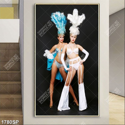 Tranh hai người mẫu trong trang phục lễ hội hóa trang đường phố in uv