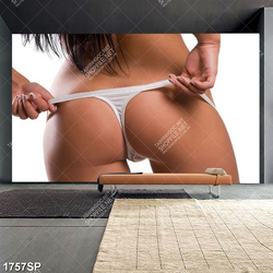 Tranh vòng ba gợi cảm của người mẫu trẻ treo spa