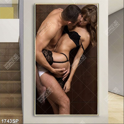 Tranh hai người mẫu nam nữ ôm hôn tình tứ treo tường spa