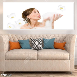 Tranh cô gái thổi bọt xà phòng treo spa