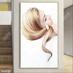 Tranh mái tóc vàng của cô gái trẻ