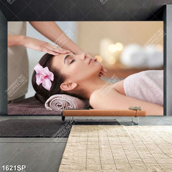 Tranh cô gái nằm chăm sóc da trong spa