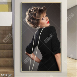 Tranh cô gái xinh đẹp với phong cách cổ điển treo spa