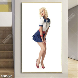 Tranh cô gái xinh đẹp tóc vàng treo spa