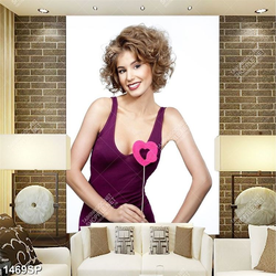 Tranh cô gái tóc xoăn xinh đẹp