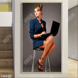 Tranh nữ nhân viên văn phòng gợi cảm