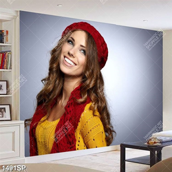 Tranh cô gái xinh đẹp cười rạng rỡ in uv