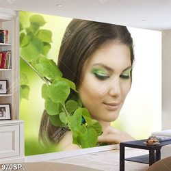 Tranh người mẫu makeup đôi mắt xanh treo spa