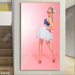 Tranh spa cô gái tạo hình tiểu thư xinh đẹp