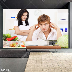 Tranh spa đôi trai gái giận dỗi trong nhà bếp