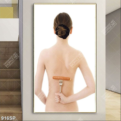 Tranh tấm lưng trần của cô gái treo spa