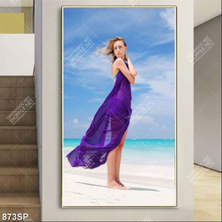 Tranh người mẫu bikini đứng bên bãi biển trang trí spa