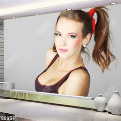 Tranh người mẫu makeup theo tông hồng treo spa