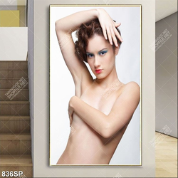 Tranh spa cô người mẫu nude xinh đẹp