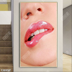 Tranh đôi môi đỏ ngọt ngào treo tường spa