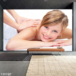 Tranh cô gái nằm matxa trong spa