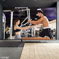 Tranh phong gym cô gái xinh đẹp luyện tập cùng huấn luận viên