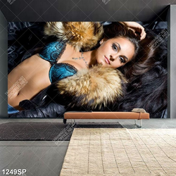 Tranh người mẫu diện bikini nằm tạo dáng gợi cảm treo spa