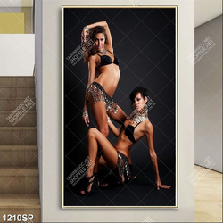 Tranh treo spa hai người mẫu sexy cá tính