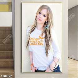 Tranh nữ ca sỹ xinh đẹp Avril Lavigne treo tường spa