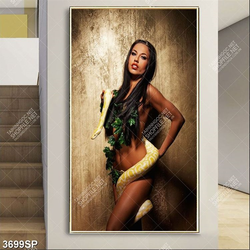 Tranh người đẹp tạo dáng với chăn vàng