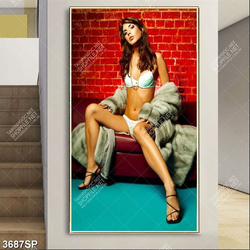 Tranh người mẫu bikini gợi cảm