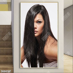 Tranh mái tóc che đi gương mặt cô gái trẻ