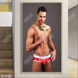 Tranh mẫu nam cầm bông hoa hồng