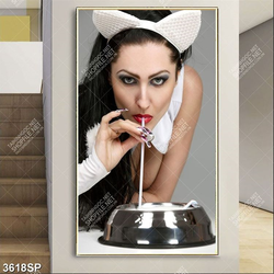 Tranh cô nàng mèo trắng gợi cảm