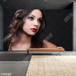 Tranh cô gái tô son đỏ xinh đẹp