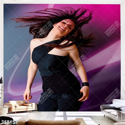 Tranh cô gái trẻ bung xõa mái tóc