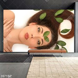 Tranh cô gái bên những chiếc lá nghệ thuật treo spa