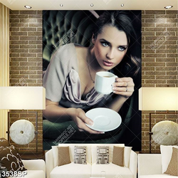 Tranh cô gái trẻ thưởng thức trà