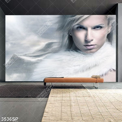 Tranh cô gái quàng khăn lông trắng nghệ thuật treo spa