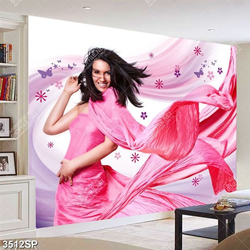 Tranh người đẹp mặc váy hồng