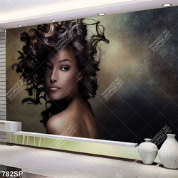Tranh cô người mẫu tóc da màu xinh đẹp treo spa