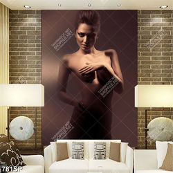 Tranh spa cô người mẫu tạo dáng sexy