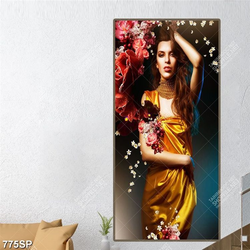 Tranh spa hình cô gái đẹp tạo dáng với những bông hoa